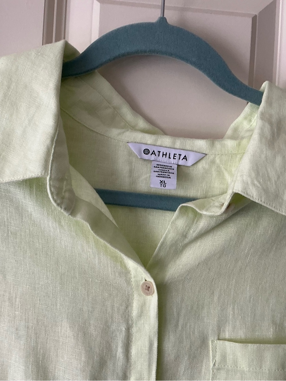Athleta Pale Lime Retreat Linen Button-Up